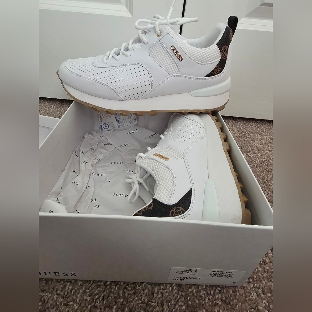 GUESS Women's White and Brown Sneakers